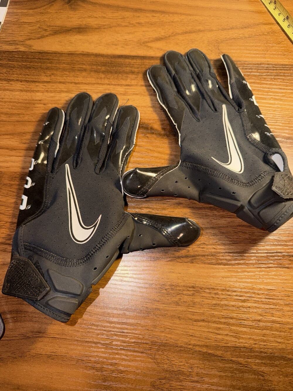Nike Vapor Gloves - Receiver Men's Black Used Medium